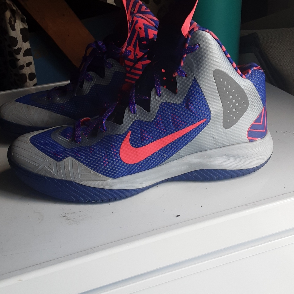 Nike - Picture 2 of 2